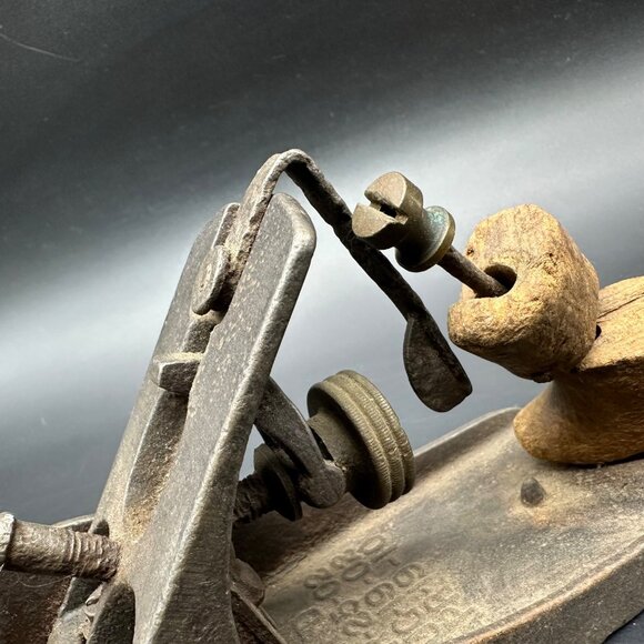 Antique Bailey No 4 Wood Plane Smoothing Hand Tool Manual Rustic 1910 READ - Picture 11 of 13